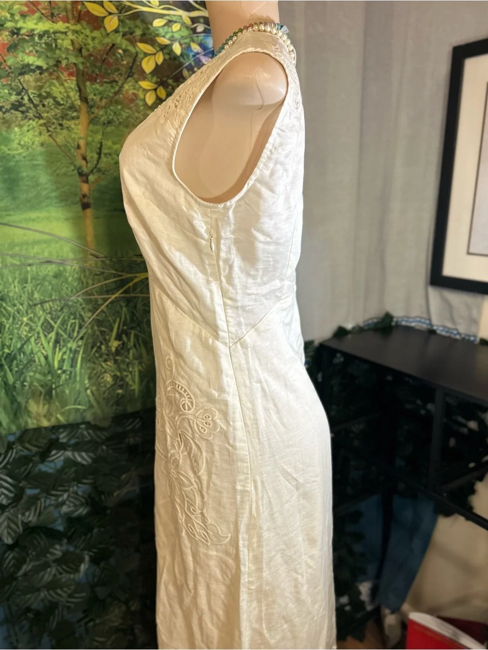 Sold-Elie Tahari Ivory/Cream Sleeveless Lace-Trim Lined Midi Dress NWOTs